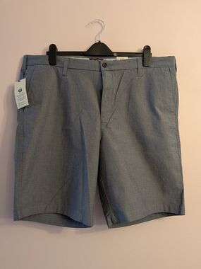 Men's Grey Dockers Tech Shorts NWT Size 40